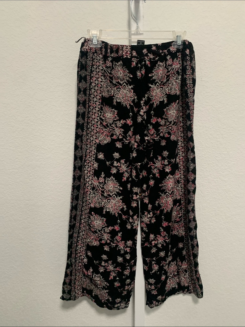 Angie Black Pink Boho Floral Wide-Leg High Rise Pants - Picture 5 of 7